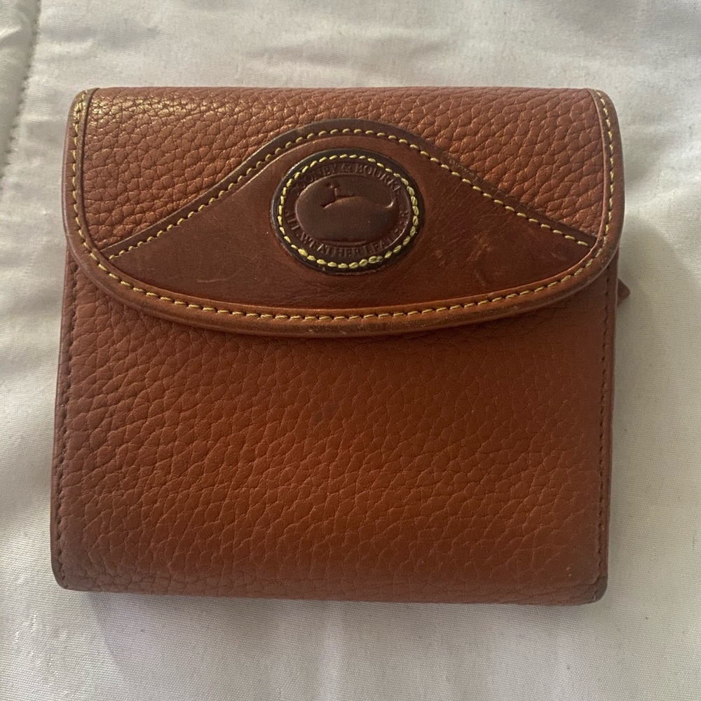 dooney and bourke wallet